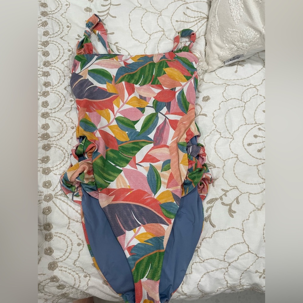 BECCA Multicolor Leaf Print One Piece Swimsuit